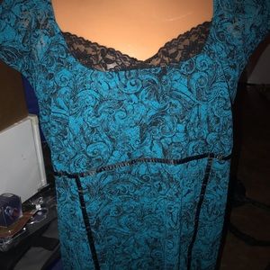 Teal and black palsy print top